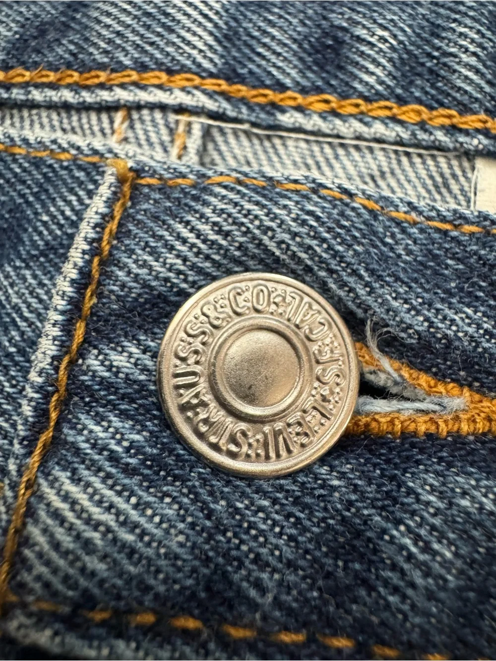 Vintage Levis 505 Jeans Mens Size 38x32 Blue Straight Leg Dark Wash 90s Retro